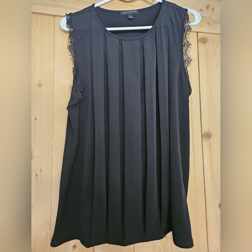 Banana Republic Black Sleeveless Blouse, Large